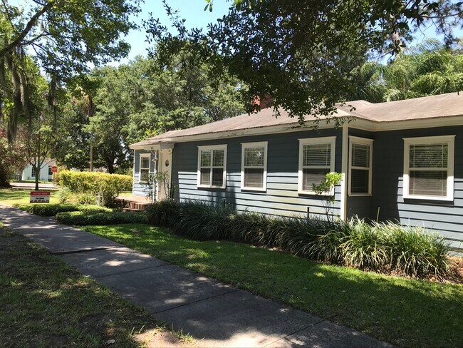 Building Photo - 1520 Delaney Ave Rental