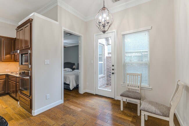 Building Photo - 34 Danby Place