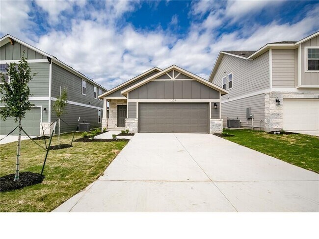 Building Photo - 237 Unforgiven Ln Rental