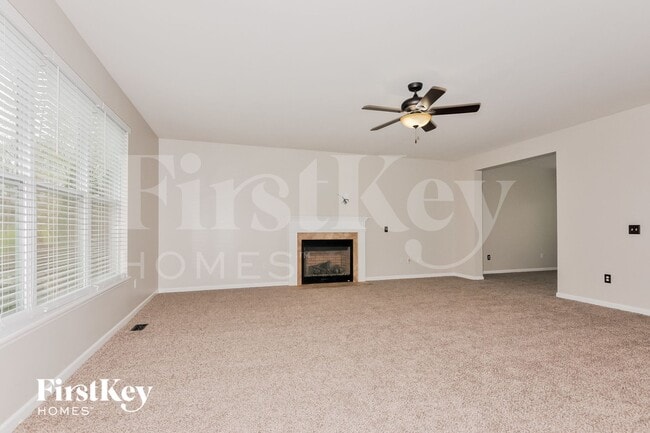 Photo - 432 Parkview Manor Ln