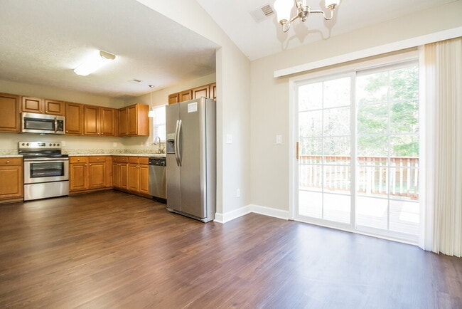 Photo - 1127 Sunnycrest Ct