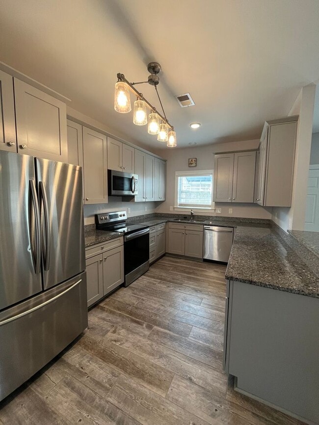 Photo - 3 Bedroom home with water views!