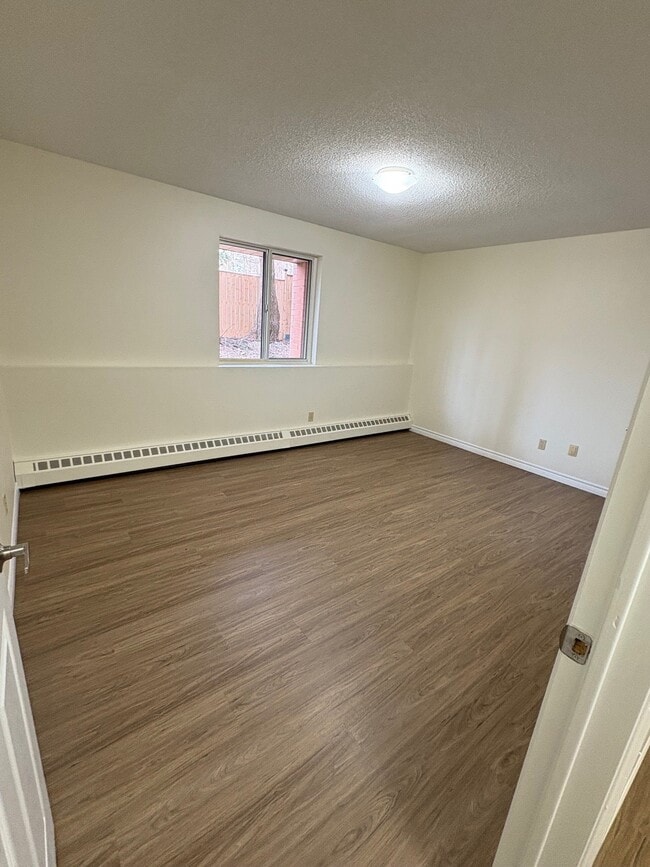 Photo - Mapleview Apartments