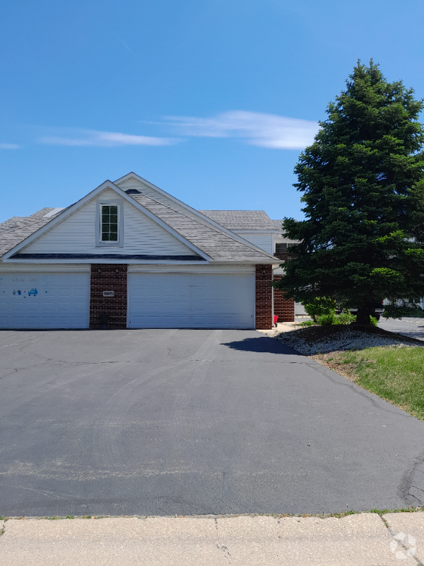 Building Photo - 10215 Metalmark Ln Rental