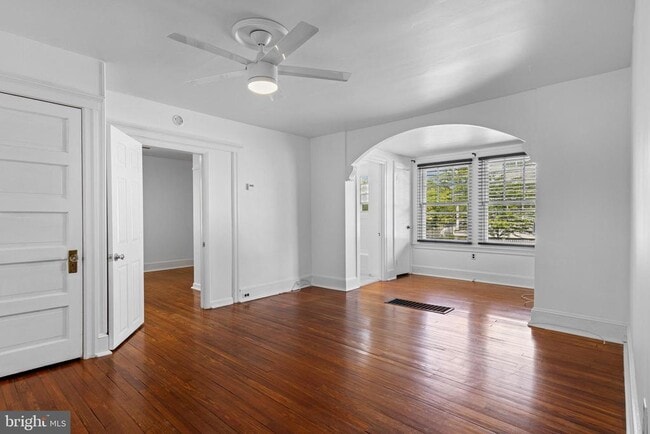 Photo - 153 Conestoga Rd