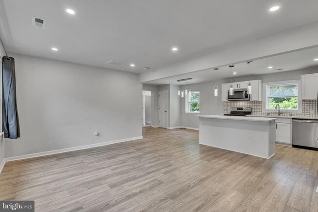 2625 Hamilton Rd