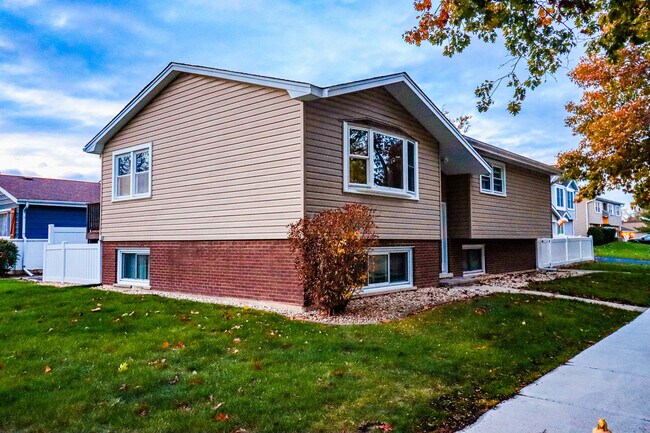 Photo - 500 Westwood Ave House