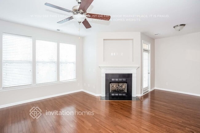 Photo - 890 Windy Falls Dr