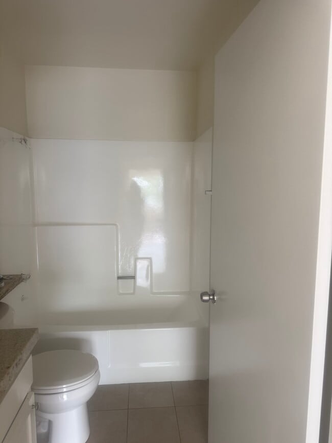 Photo - 1357 Armadale Ave Unidad 5