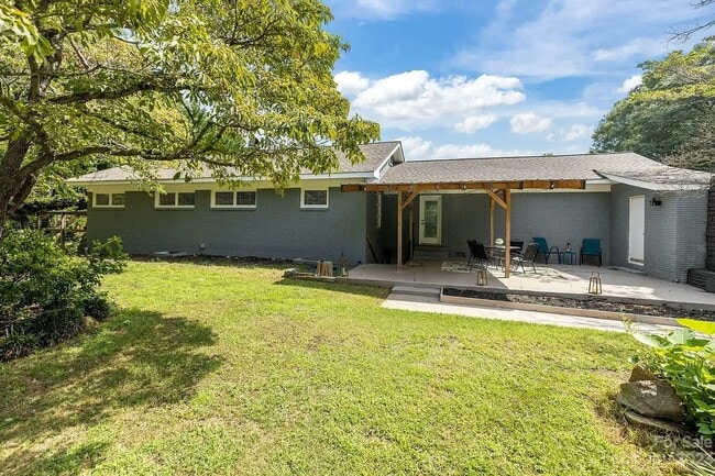 Photo - 1030 Dooley Dr