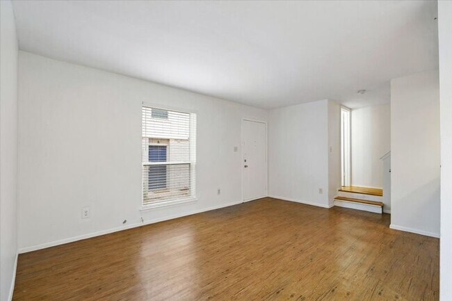 Photo - 1313 Southport Dr