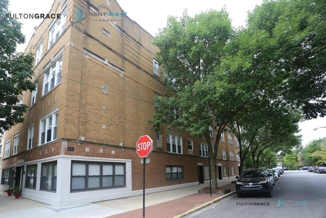 Building Photo - 537 W Eugenie St Unit 1 Rental