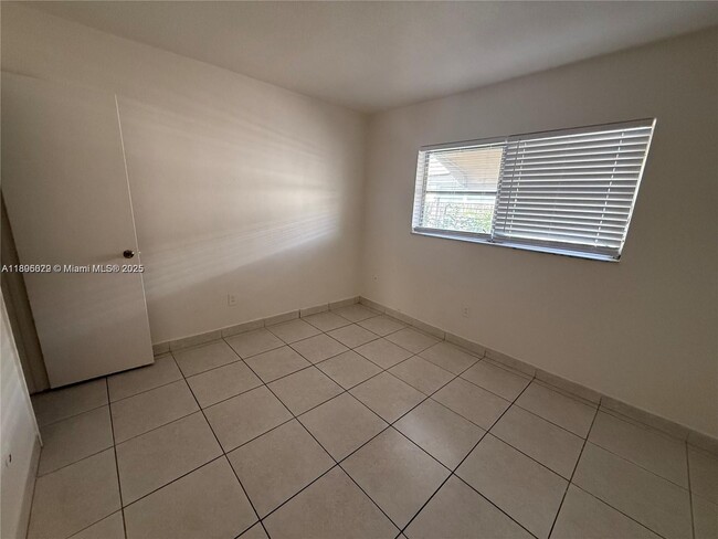 Photo - 5831 Taylor St Unit 1-2