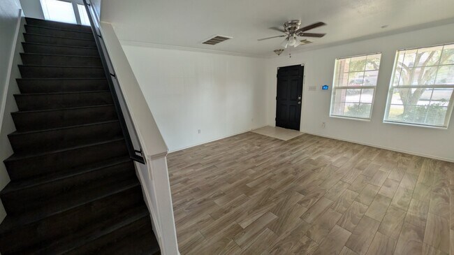 Photo - 508 Birch Cluster Ct