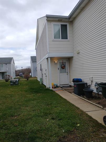Photo - 489 Meadow Green Ln