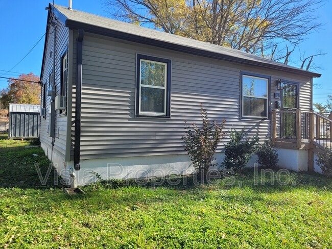 Photo - 127 Boston Ct