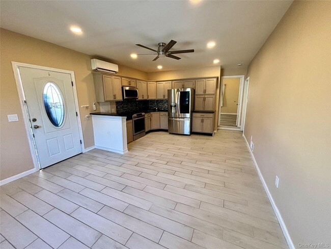 Photo - 158 Noel Dr Unit 2