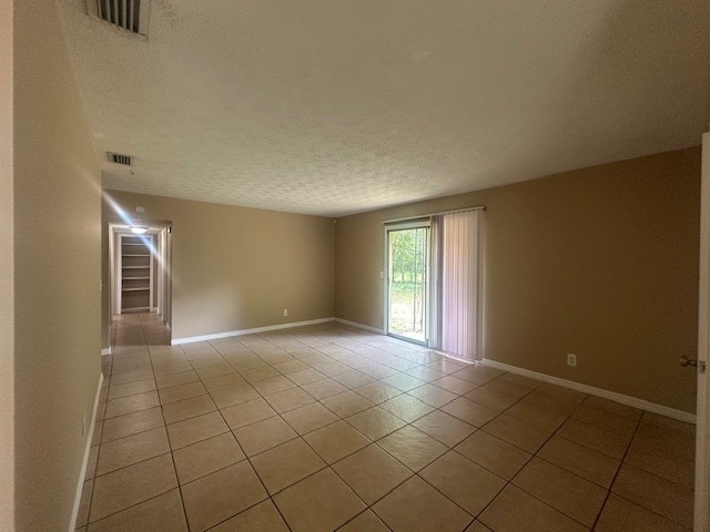 Building Photo - 3/2 Westside home with large yard