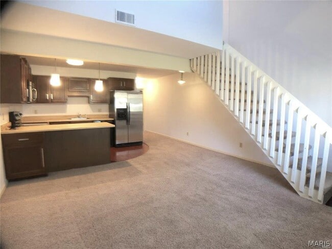 Photo - 445 Ponderosa Ave