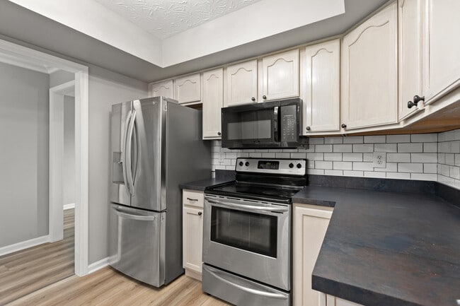 Photo - 105 Bay Hill Dr