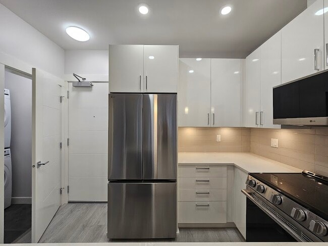 Photo - 33886 Pine St