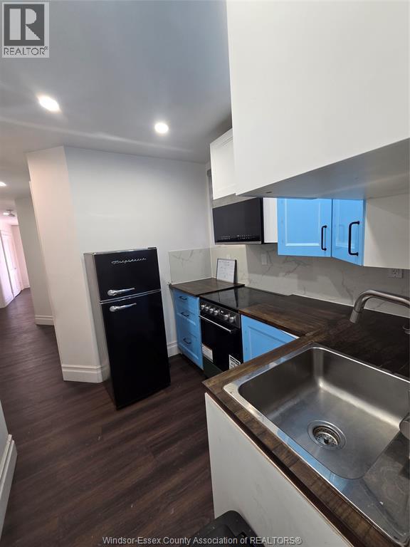 Photo - 1178 Giles Blvd E