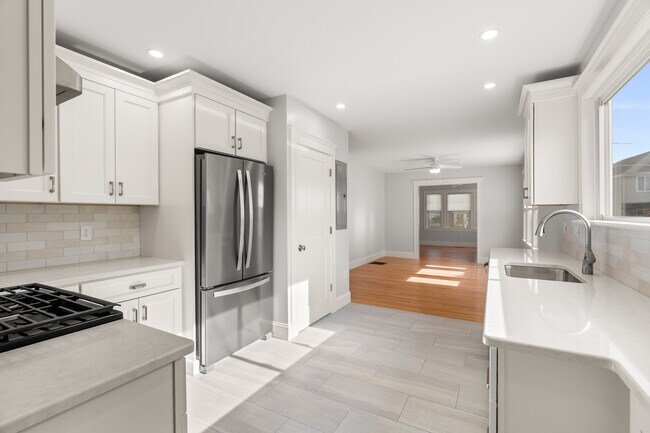 Photo - 44 Winter St Unit 1