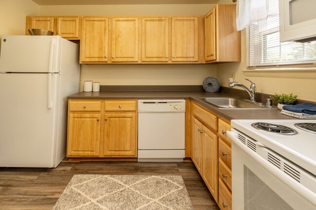 Seven Oaks Townhomes