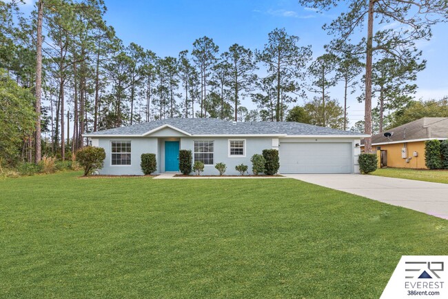 Building Photo - LIKE NEW 3/2/2 IN THE HEART OF PALM COAST