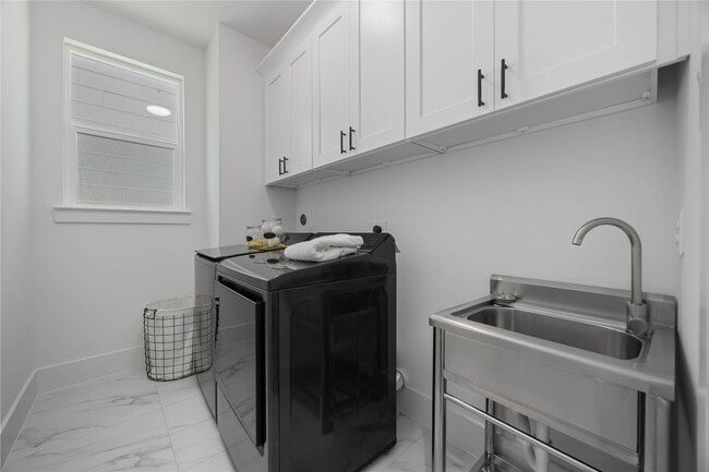 Photo - 1935 Knoll St