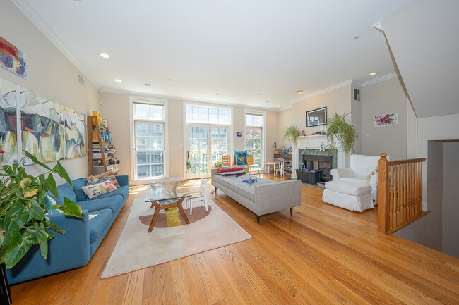Photo - 1832 Fairmount Ave