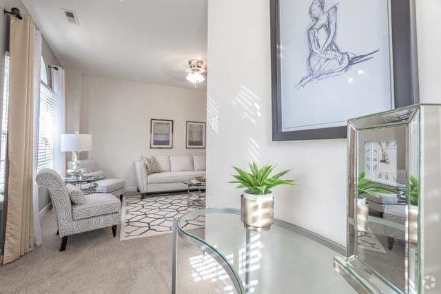 2BR,2BA,-1200SF