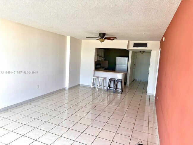 Building Photo - 1228 West Ave Unit 1109