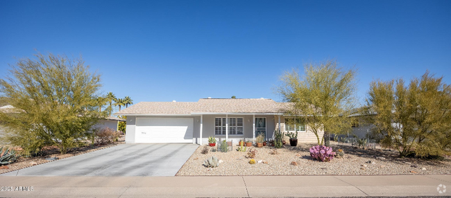 Building Photo - 9834 W Evergreen Dr Rental