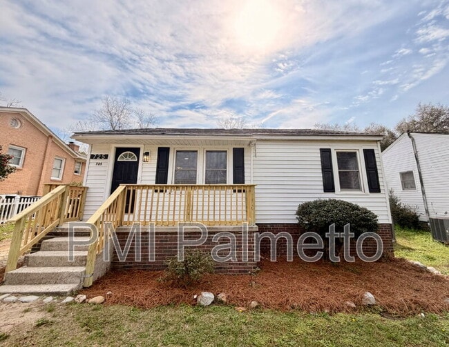 Building Photo - 725 Brooks Ave