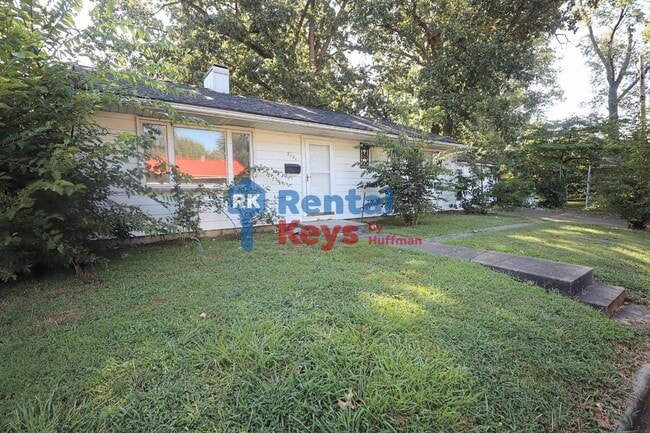 Photo - 2101 Waggoner Ave