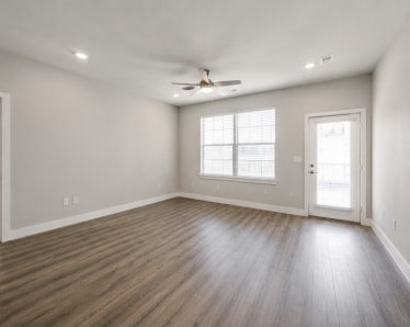 2903 Lakeside Pkwy