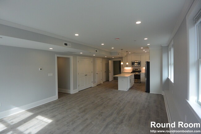 Building Photo - 120 Kenrick St Unit 1 Rental