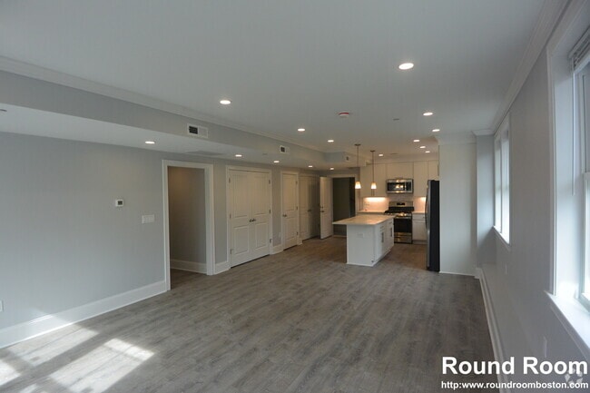 Building Photo - 120 Kenrick St Unit 1 Rental