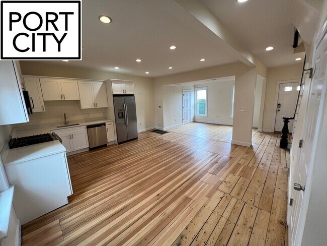 Photo - 14 Humboldt Pl Unit 1