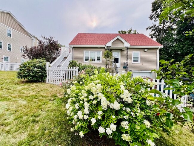 Photo - 158 Houghton St Townhome