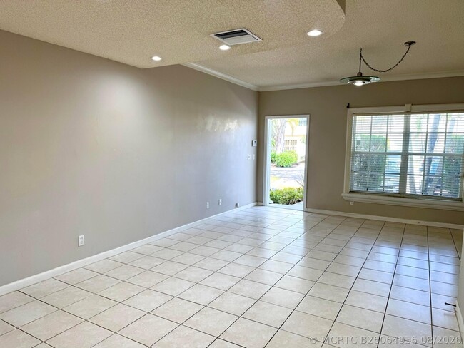 Photo - 5662 NW 99th Way