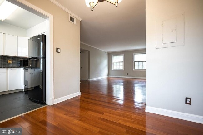 Photo - 2805 Arlington Blvd