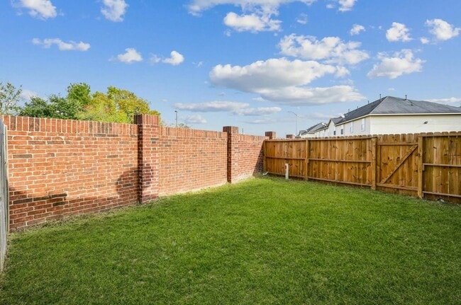 Photo - 12035 Clifton Oaks Dr