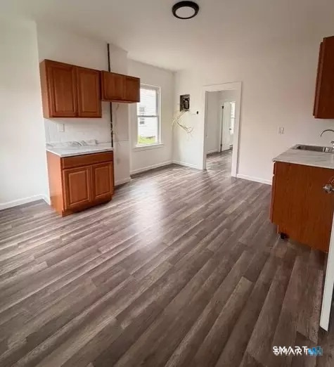 47-49-49 Putnam St