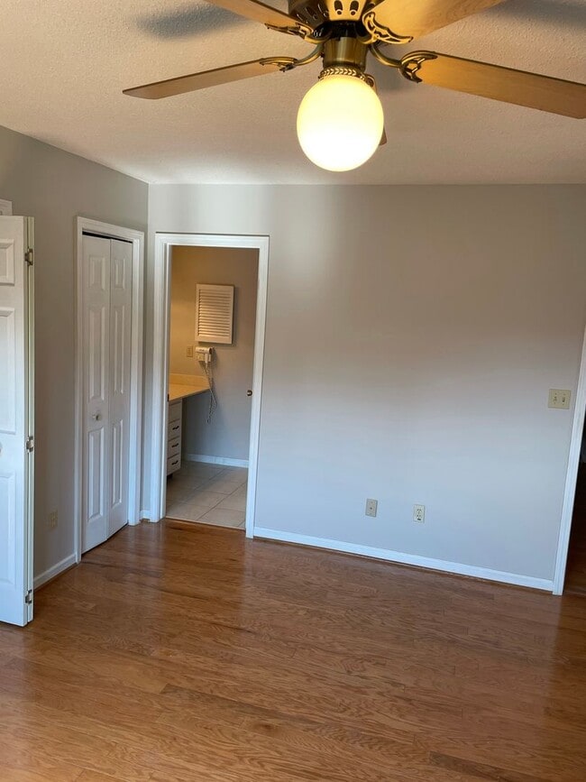 Photo - 3 bed / 2bath near Lake Louise