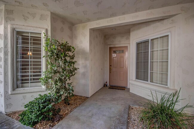237 Vista Royale Cir W