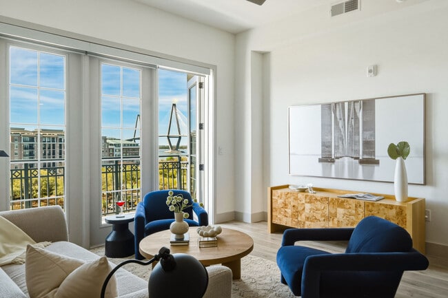 Building Photo - Legacy Patriots Point Apartments