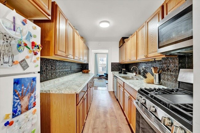273 5th St