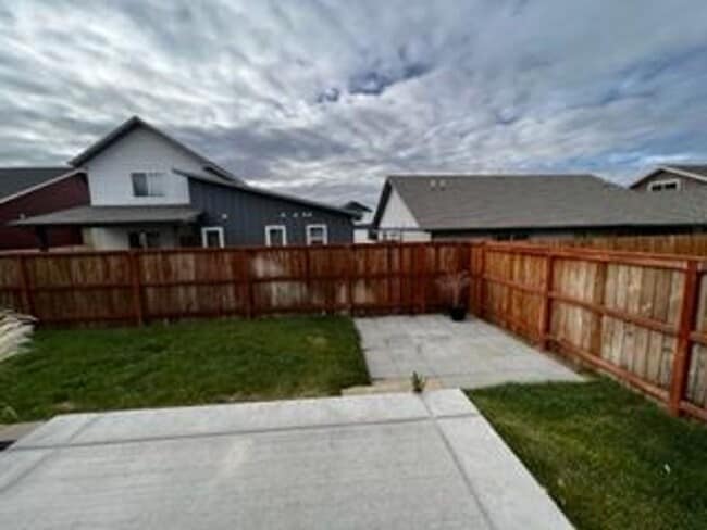 Building Photo - Beautiful single-level  home in Bozeman